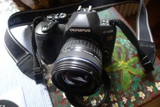 SRL Camera Olympus E - 520 + Zubehör