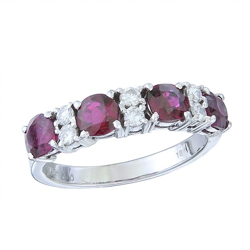 Ring rubies brilliant - , diamonds
