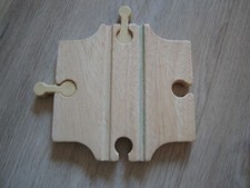 Plan Toys City Autobahn Schiene Kreuzung  + Verbindungsschiene zu Brio Eisenbahn