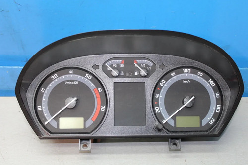 Skoda fabia orig tacho - 6y,