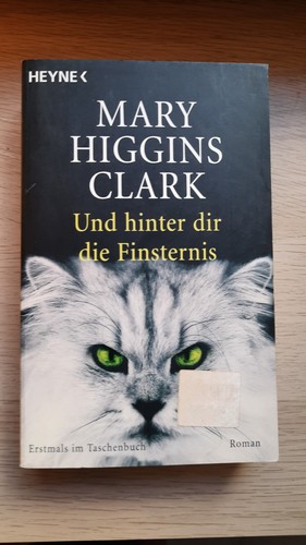 Und hinter dir die - , finsternis
