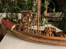 Großes Holz-Schiffsmodell mit