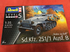1:35  Revell  03248 Sd.Kfz. 251/1 Ausf. B 'Stuka zu Fuß'