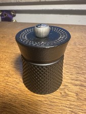 Peugeot Pfeffermühle Bali Fonte - Gusseisen Eisen Pfeffer Schwarz 8 cm