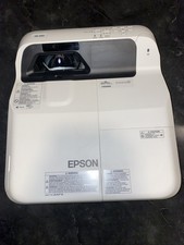 Epson EB-680 Kurzdistanz LCD-Beamer, 3500 ANSI Lumen, 93" (2,36 M)