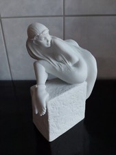 Porzellanfigur-~Royal