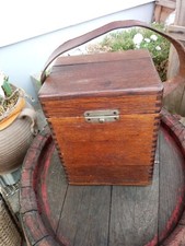 Röhrenvoltmeter 20er 30er, Messgerät, im alten Holzkasten