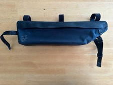 RAPHA Explore Frame Pack M  Schwarz Rahmentasche