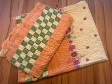 AUS OMAS Wäscheschrank: 2 bunte Bettbezüge, Baumwolle, ca.200x130 cm, Seersucker