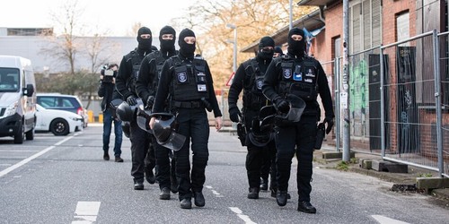 Sachkundeprüfung die - a,