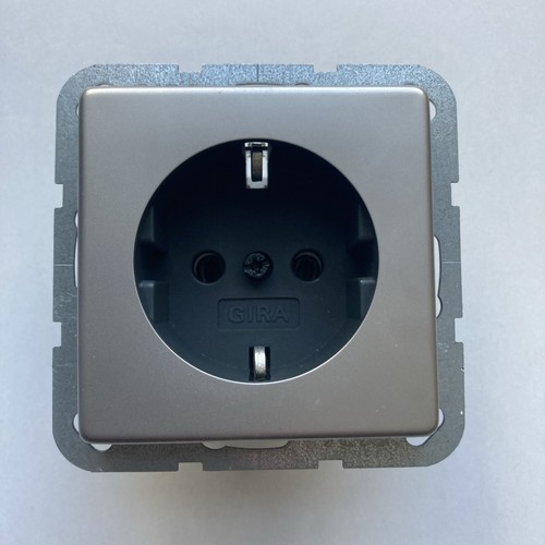 Gira e22 schuko - gira, schuko-steckdose