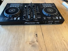 Pioneer DDJ-400 DJ-Controller, Schwarz, Rekordbox-kompatibel inkl. Kopfhörer