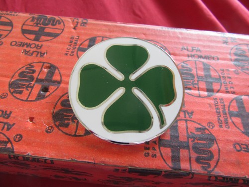 Alfa romeo bertone emblem - romeo,