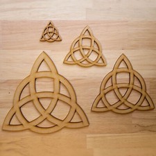 Große hölzerne MDF Triquetra