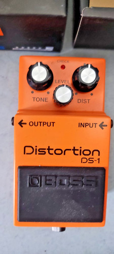 Boss distortion neu - boss, ds-1