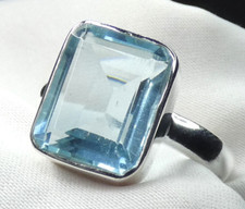 Ring 925 Silber großer, eckiger, facettierter Blautopas - modisches Design NEU