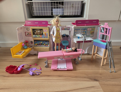 Barbie krankenwagen - 2-in-1, &