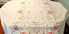 Tischdecke handbestickt
