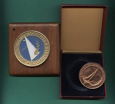 Konvolut Sport Medaille mit Etui + Plakette