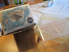 HEUSER:  Fisch-Ablaichkasten