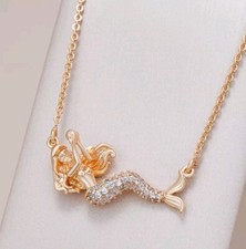 Schöne Halskette mit