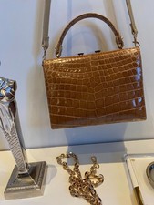 Die Tasche  aus echtem  Glanz Krokodilleder in  Cognac-ITALIEN / CITES
