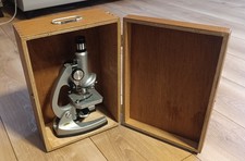 Mikroskop aus Japanischer