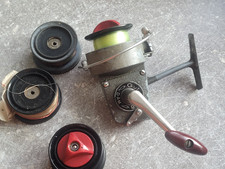RARITÄT DAM Quick 238 mit 3 Ersatzspulen sehr alt Angelrolle Rolle Rutenrolle