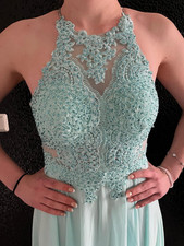 Hellblaues langes Abendkleid