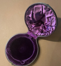 Antik Etui Koffer für Reservistentasse 13,5cm Teller Samtstoff ausgeschlagen