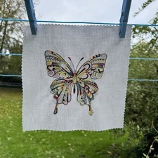 Schmetterling Gestickt Stoffstück Hellgrau Baumwollstoff für Patchwork Basteln