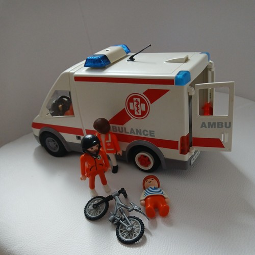 Playmobil krankenwagen - playmobil,