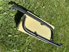 Mercedes W123 Limousine 2x Leiste Schutzleiste Gummi Zierleiste Rückleuchte TOP!