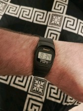  LCD Digital Armband Uhr