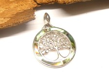 Runder Silberanhänger „Baum