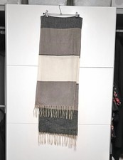 Kuscheliger H&M Schal mit