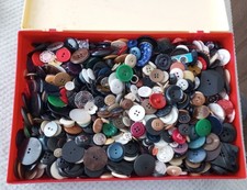 Konvolut ca. 3kg alte Knöpfe