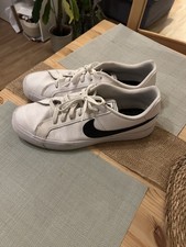 Nike Sneaker Weiß – Größe 46 – Klassischer Look & hoher Tragekomfort