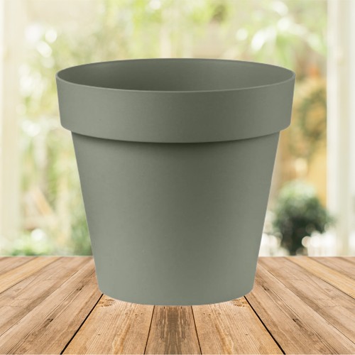Central garden round - central,