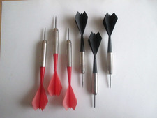 DDR, 6 originale Dart-Wurfpfeile (2 Sätze), VEB Sportgeräte Großnaundorf !!!