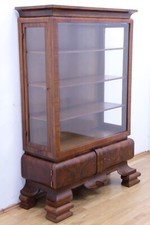Vitrine ANTIK Art Deco stilvoll Kunst Nussbaum Massivholz 17