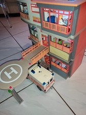 Playmobil Krankenhaus 6657 + Erweiterung 6443 + 6445 + 6685