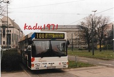 C21) Foto Bus Düsseldorf, MAN NL 202, im 100.- Outfit Wg. 7239 (D-AT 7239). 1996