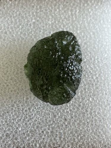 Natürlicher moldavit rohstein - natürlicher,