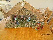 Dachbodenfund - über 50 Jahre alter Weihnachtskrippe mit Musikwerk undf Figuren