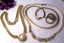 goldf.Modeschmuck Konvolut,2Collier m.Steinen,Kette,Brosche m.Porzellan Veilchen