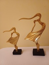 Zwei abstrakte Skulpturen, auf