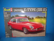 Revell 1:8 Jaguar E- Type (