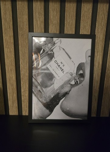 Chanel luxus bild mit rahmen - chanel,