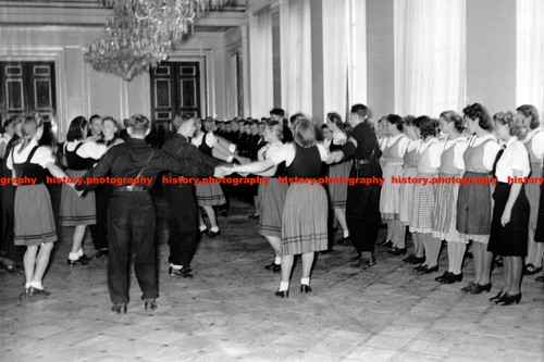 F018968 bdm mädchen beim - f018968,